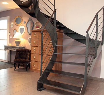 Escalier FERRO metal bois limons lateral droit