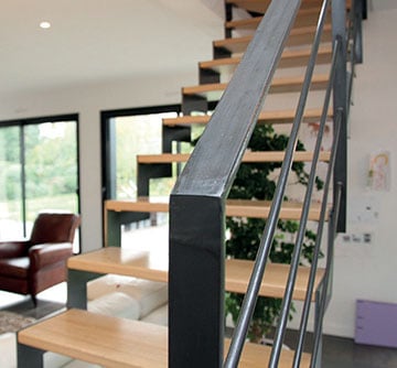 Escalier THEP limons latéraux double crémaillère