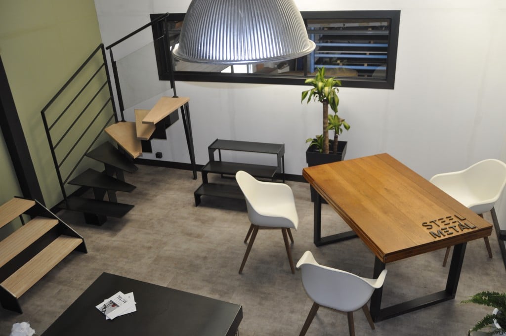 showroom steel metal vue en hauteur