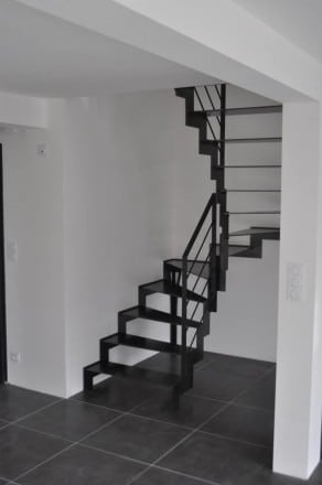 escalier en métal dans le morbihan en vue globale